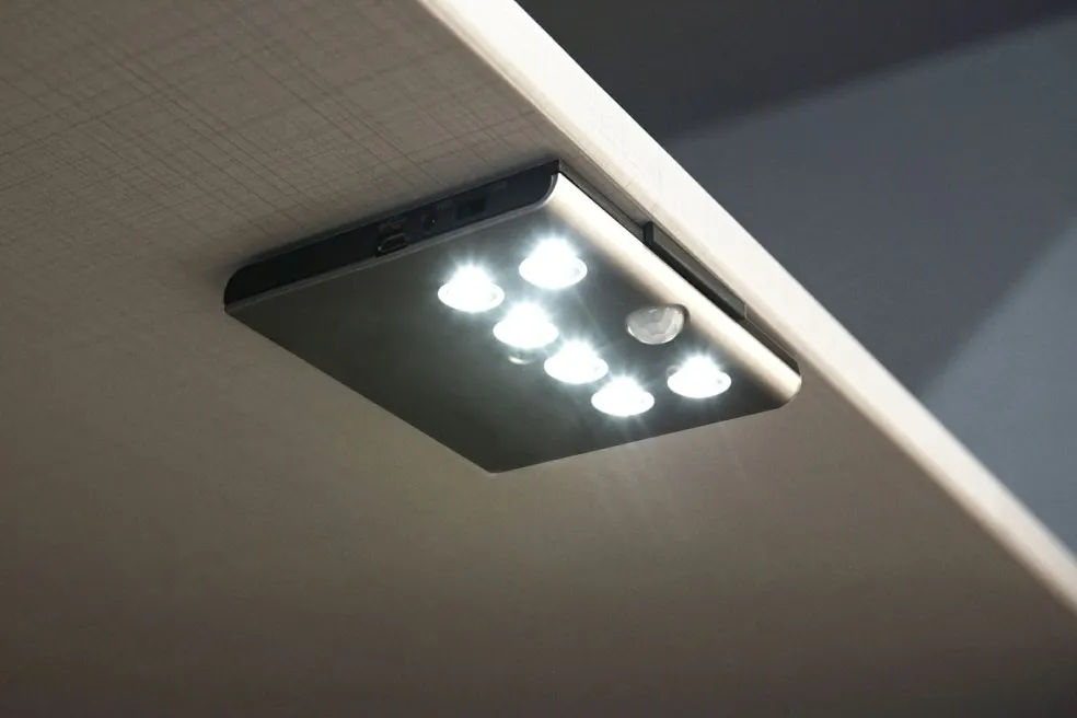 Éclairage pour armoire par lot de 3 934