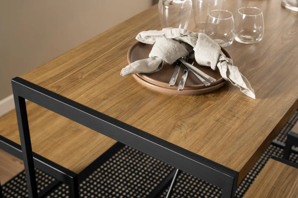 Ensemble table bar, banc et tabourets BERLIN