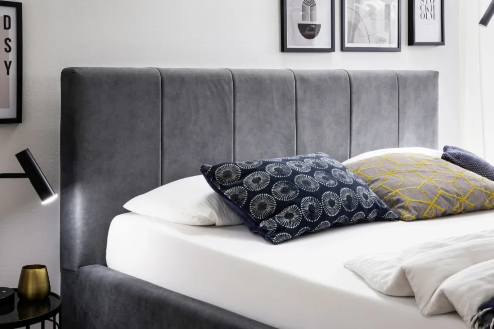 Lit rembourré LIZZANO