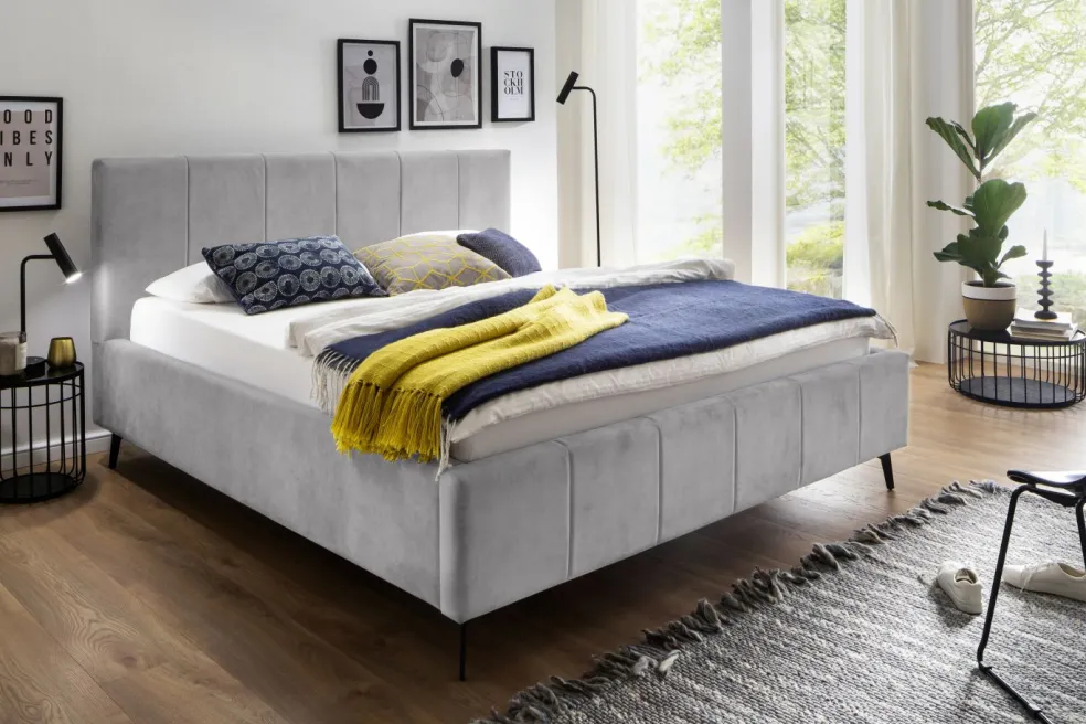 Lit rembourré LIZZANO