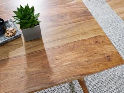 Table à dîner  PHU LOMLO